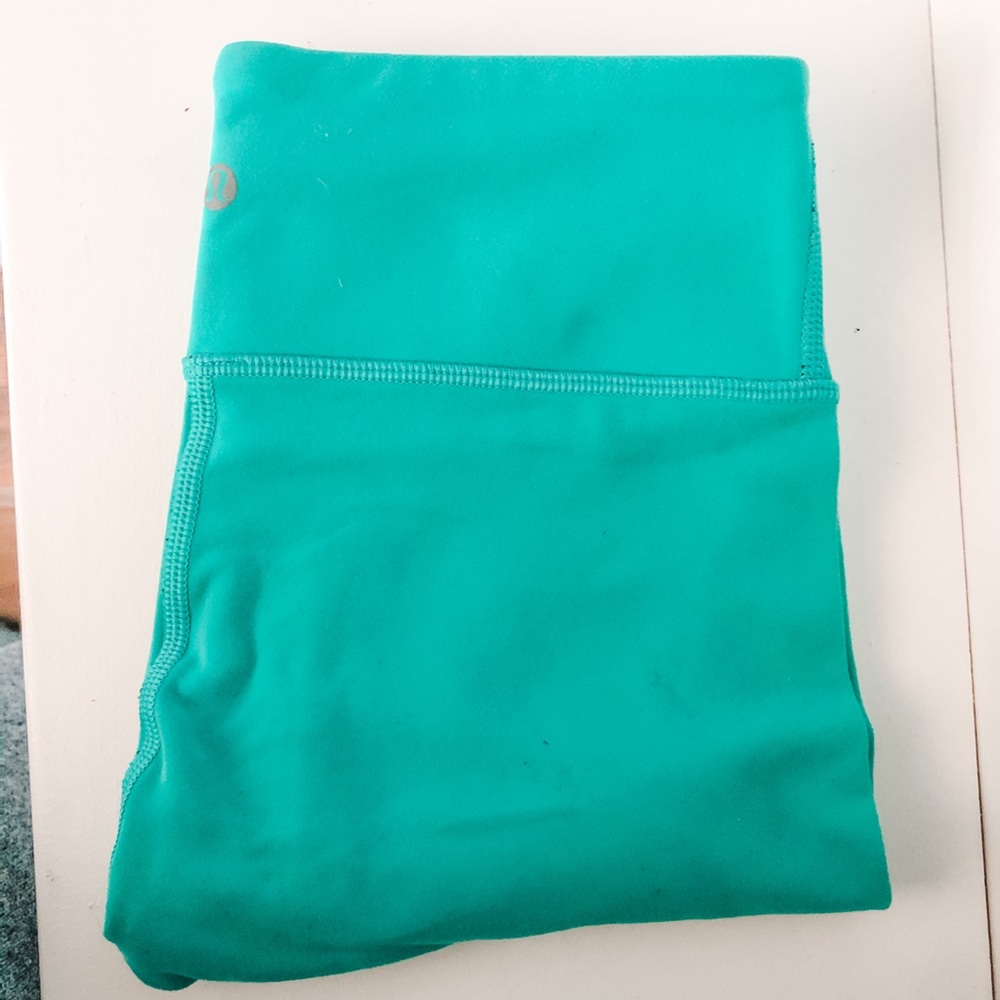 Lululemon 21” Wunder Under Reversible Crop